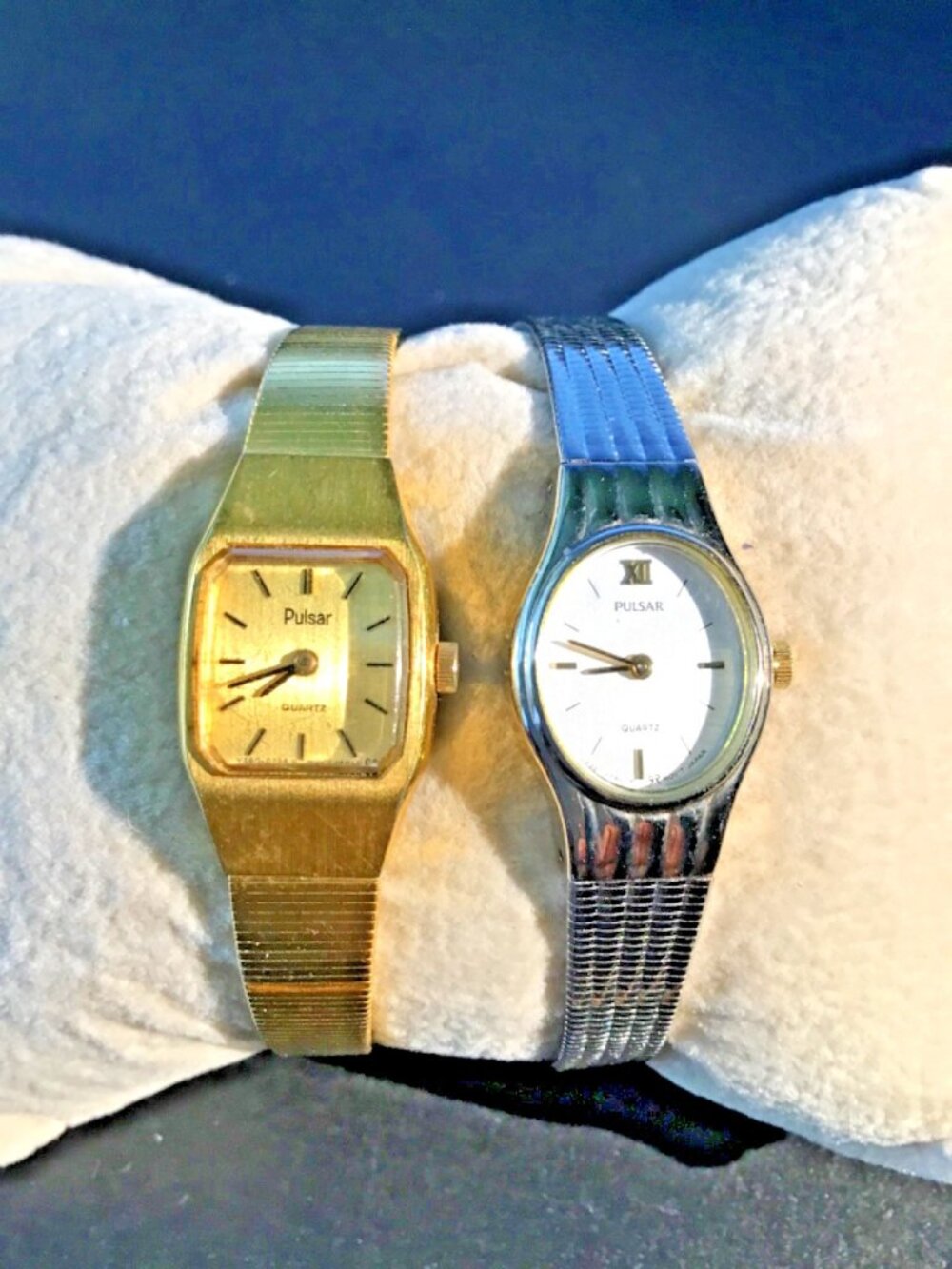 Pulsar Women Gold/Silver tone=Quartz==UNTESTED== LOT 2==NON RUNNING==